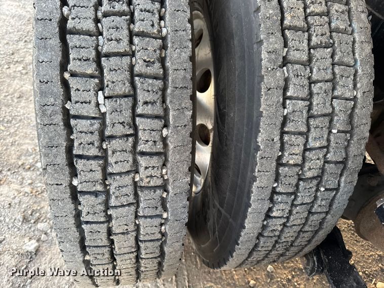 image for item EM2450 2016 Kenworth T680 semi truck