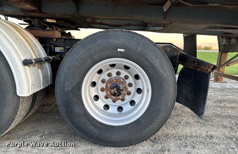 image for item EM2450 2016 Kenworth T680 semi truck