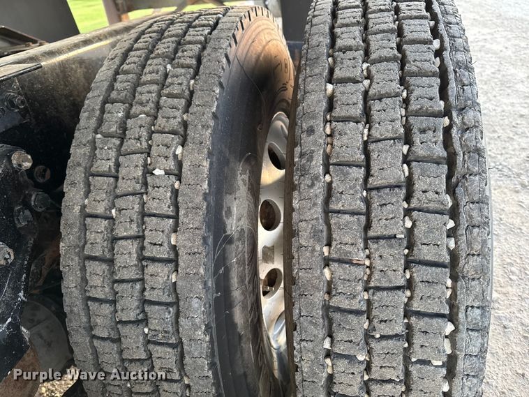 image for item EM2450 2016 Kenworth T680 semi truck