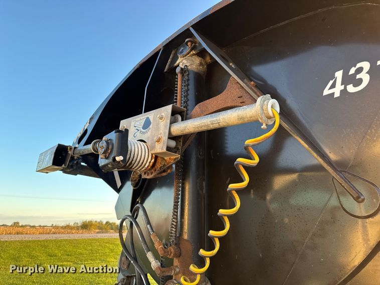 image for item EM2451 2013 SmithCo Manufacturing SX2-42-34 side dump trailer