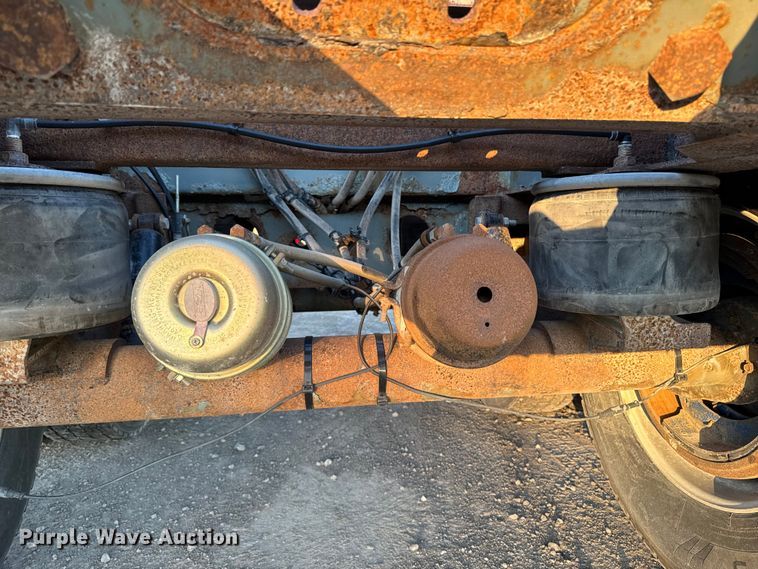 image for item EM2451 2013 SmithCo Manufacturing SX2-42-34 side dump trailer