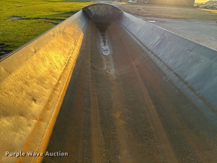 image for item EM2451 2013 SmithCo Manufacturing SX2-42-34 side dump trailer