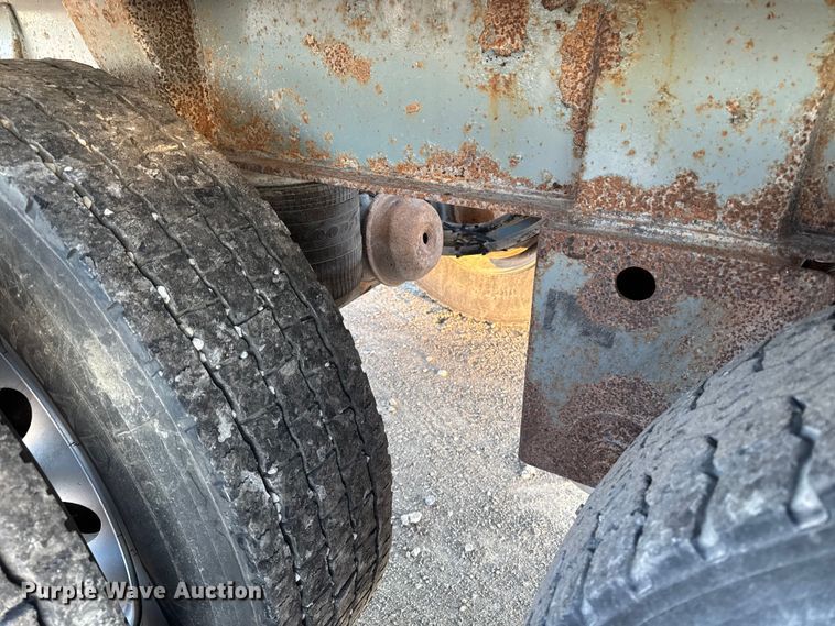 image for item EM2451 2013 SmithCo Manufacturing SX2-42-34 side dump trailer