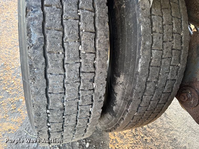 image for item EM2451 2013 SmithCo Manufacturing SX2-42-34 side dump trailer