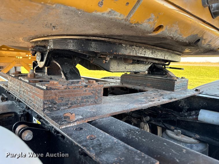 image for item EM2452 2016 Kenworth T680 semi truck