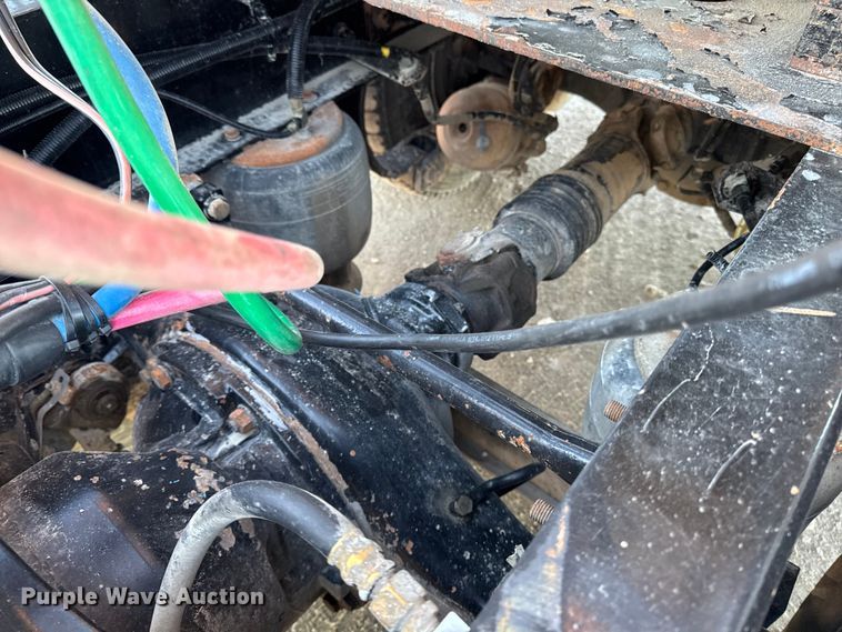 image for item EM2452 2016 Kenworth T680 semi truck