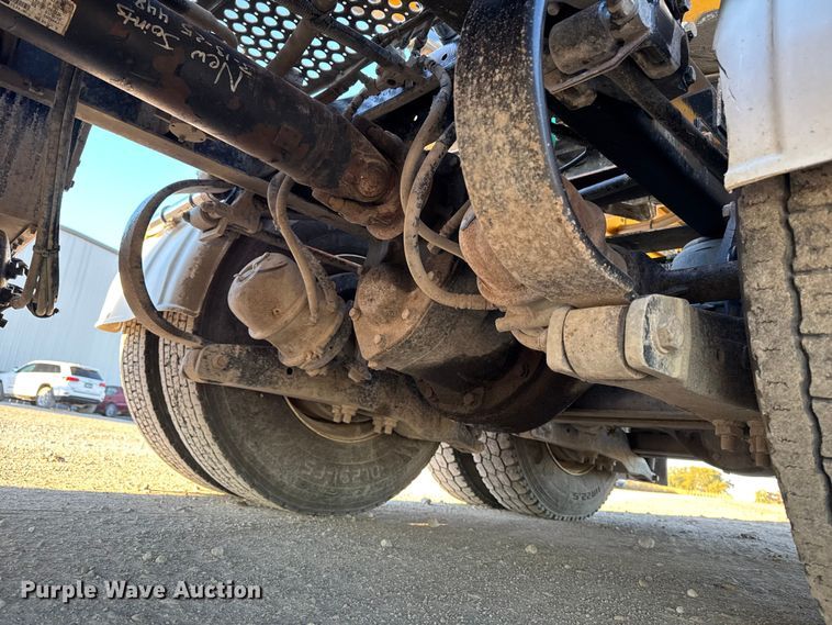 image for item EM2452 2016 Kenworth T680 semi truck