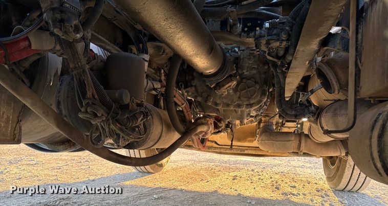 image for item EM2452 2016 Kenworth T680 semi truck