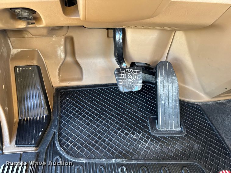 image for item EM2452 2016 Kenworth T680 semi truck