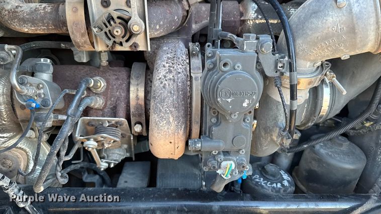 image for item EM2452 2016 Kenworth T680 semi truck