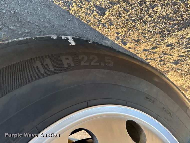 image for item EM2452 2016 Kenworth T680 semi truck