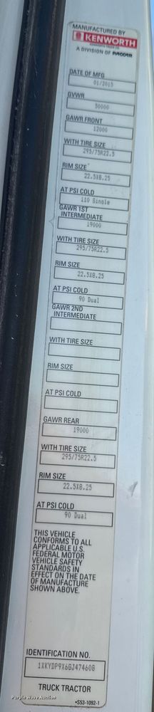 image for item EM2452 2016 Kenworth T680 semi truck