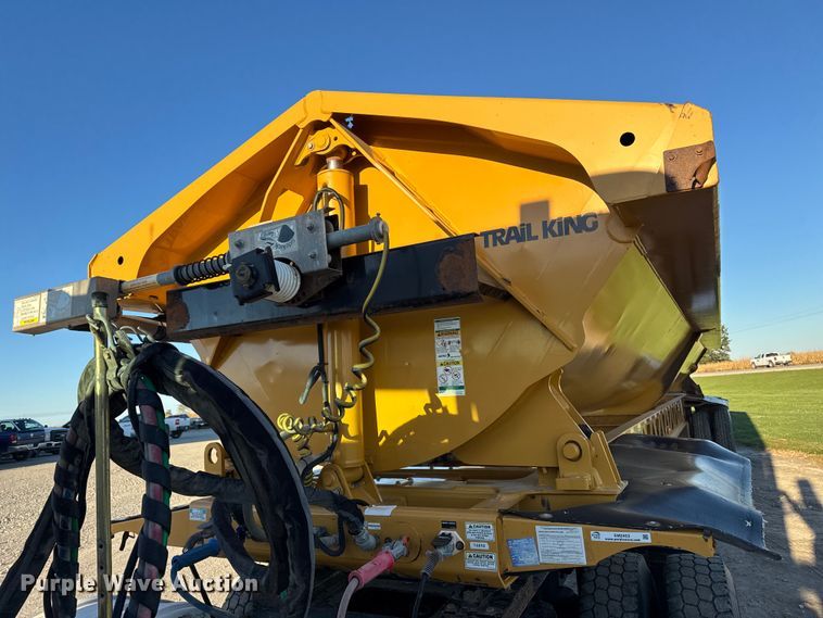 image for item EM2453 2020 Trail King Industries TK60SSD-402 side dump trailer