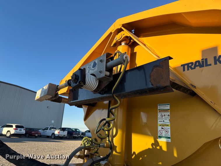 image for item EM2453 2020 Trail King Industries TK60SSD-402 side dump trailer