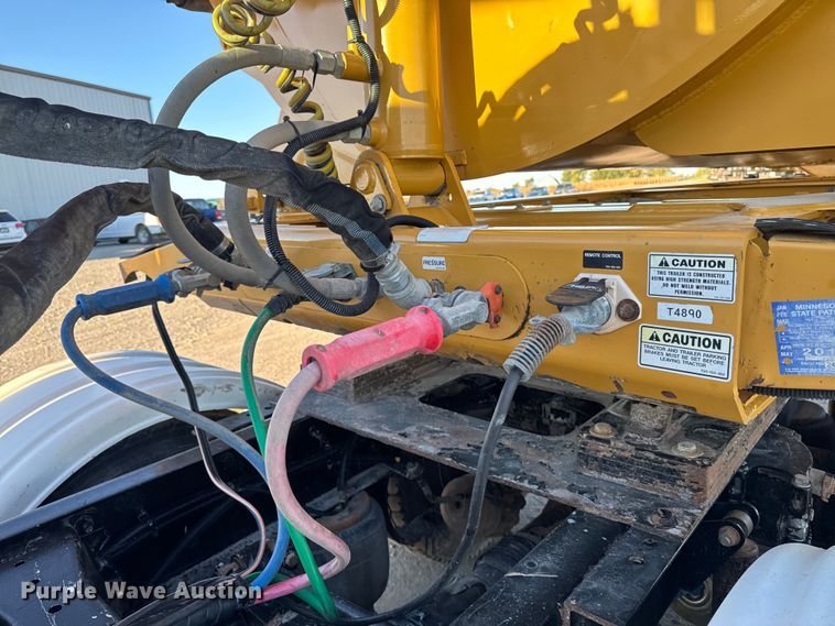 image for item EM2453 2020 Trail King Industries TK60SSD-402 side dump trailer