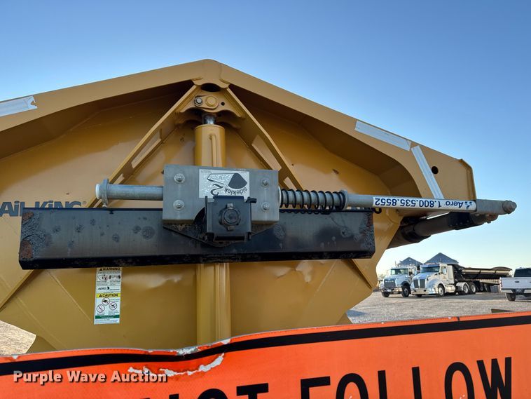 image for item EM2453 2020 Trail King Industries TK60SSD-402 side dump trailer