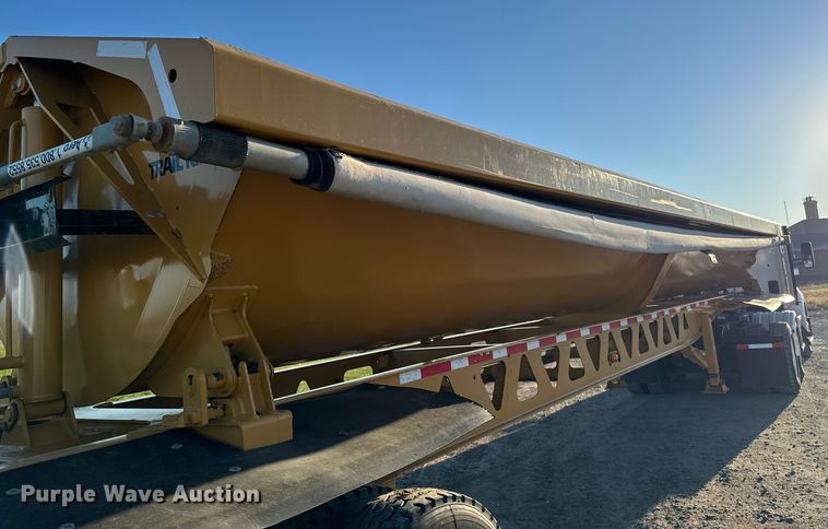 image for item EM2453 2020 Trail King Industries TK60SSD-402 side dump trailer