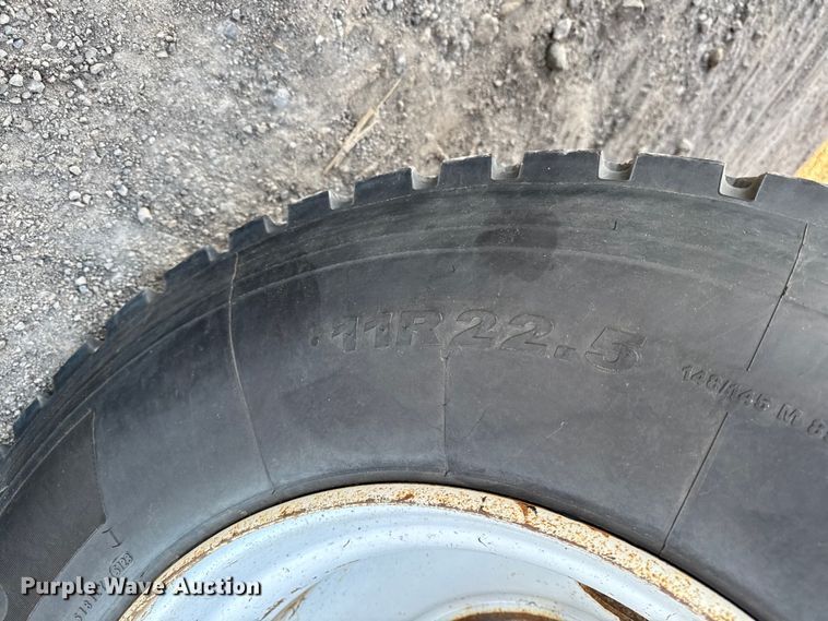 image for item EM2453 2020 Trail King Industries TK60SSD-402 side dump trailer