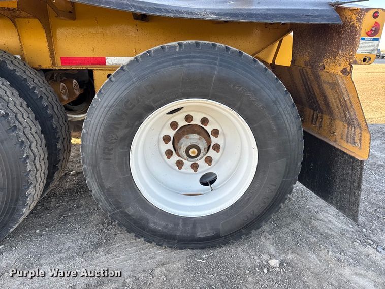 image for item EM2453 2020 Trail King Industries TK60SSD-402 side dump trailer