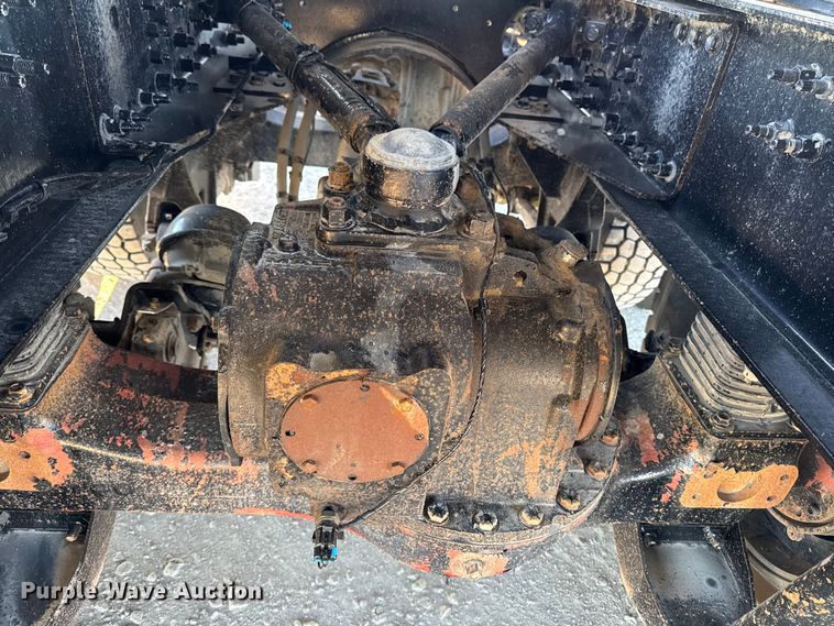 image for item EM2454 2022 Mack Granite semi truck