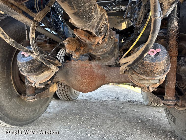 image for item EM2454 2022 Mack Granite semi truck