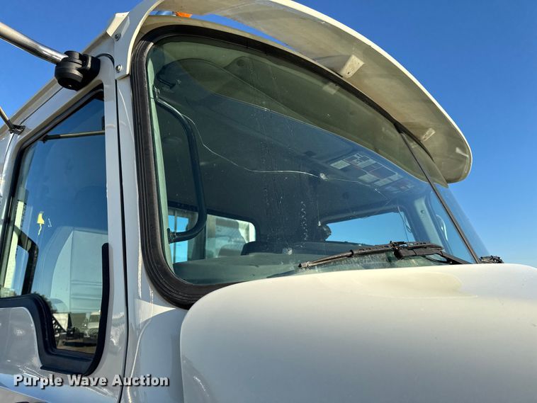 image for item EM2454 2022 Mack Granite semi truck