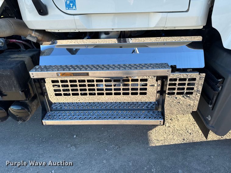 image for item EM2454 2022 Mack Granite semi truck