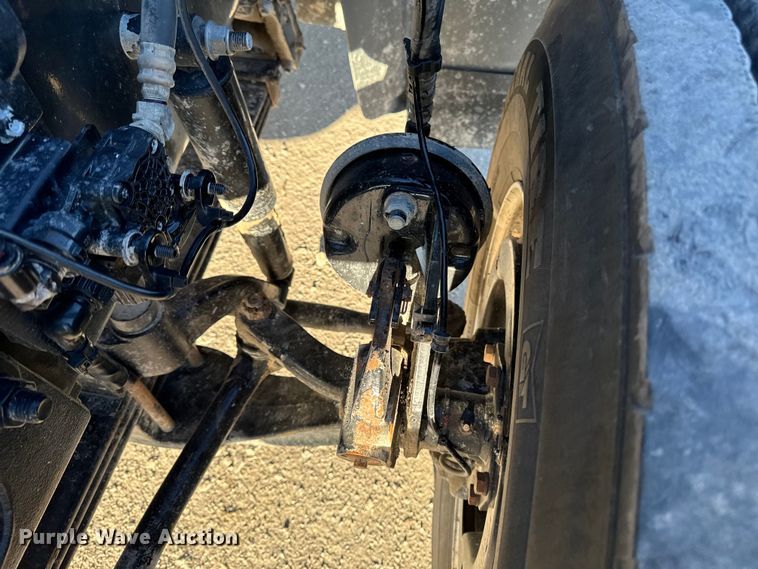 image for item EM2454 2022 Mack Granite semi truck