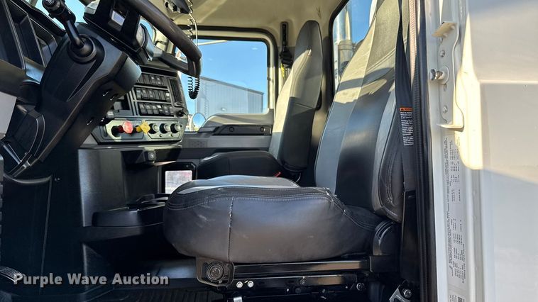 image for item EM2454 2022 Mack Granite semi truck