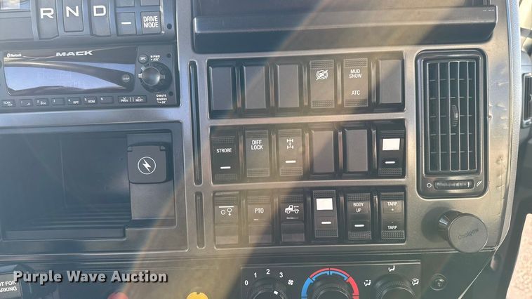 image for item EM2454 2022 Mack Granite semi truck