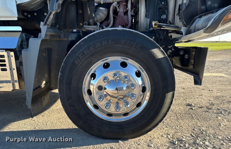 image for item EM2454 2022 Mack Granite semi truck