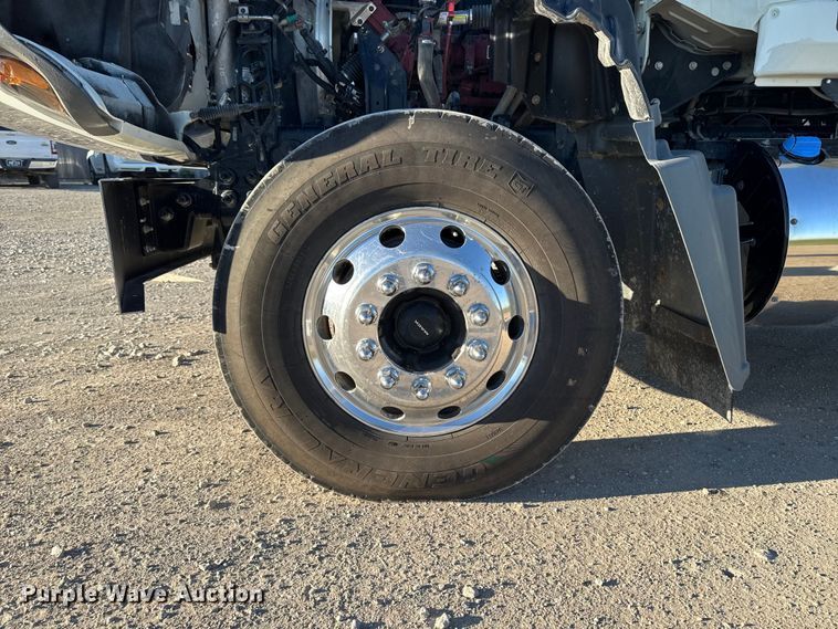 image for item EM2454 2022 Mack Granite semi truck