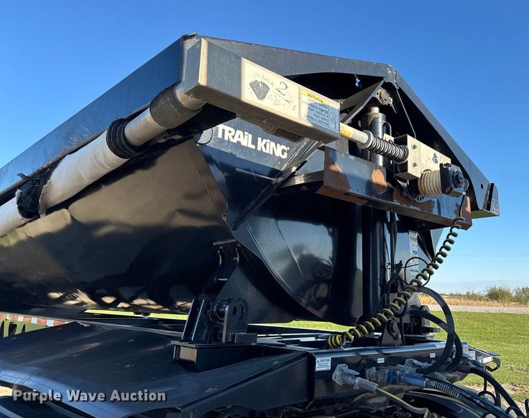 image for item EM2455 2017 Trail King  TK60SSD-403 side dump trailer