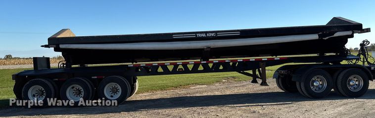 image for item EM2455 2017 Trail King  TK60SSD-403 side dump trailer