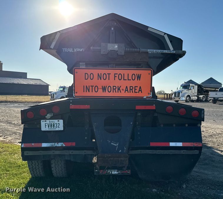 image for item EM2455 2017 Trail King  TK60SSD-403 side dump trailer