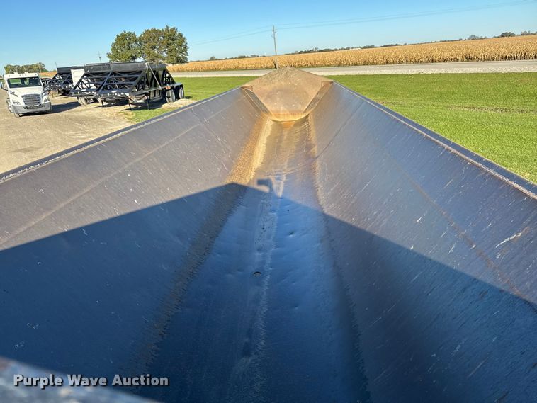 image for item EM2455 2017 Trail King  TK60SSD-403 side dump trailer