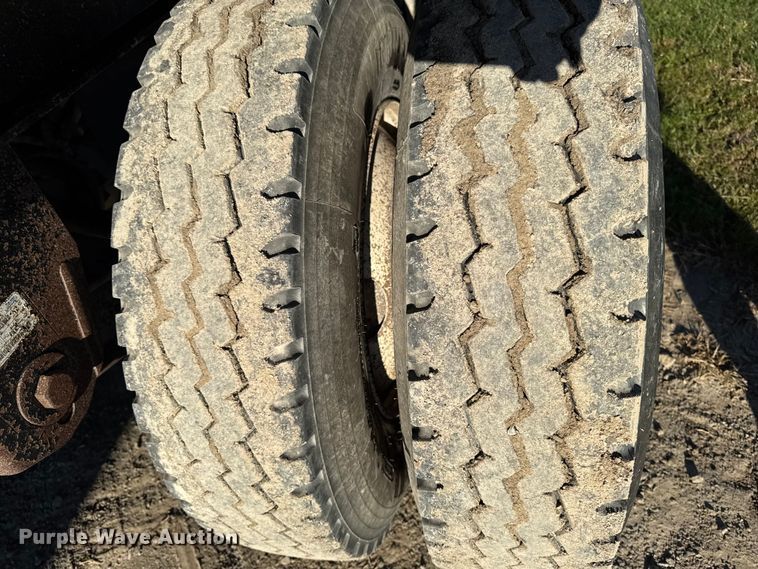 image for item EM2455 2017 Trail King  TK60SSD-403 side dump trailer