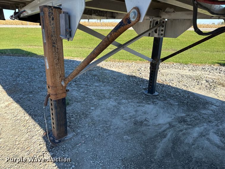 image for item EM2458 2009 East Manufacturing Corp. end dump trailer