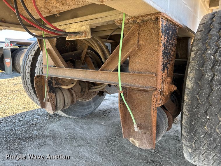 image for item EM2458 2009 East Manufacturing Corp. end dump trailer