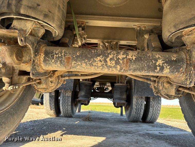 image for item EM2458 2009 East Manufacturing Corp. end dump trailer