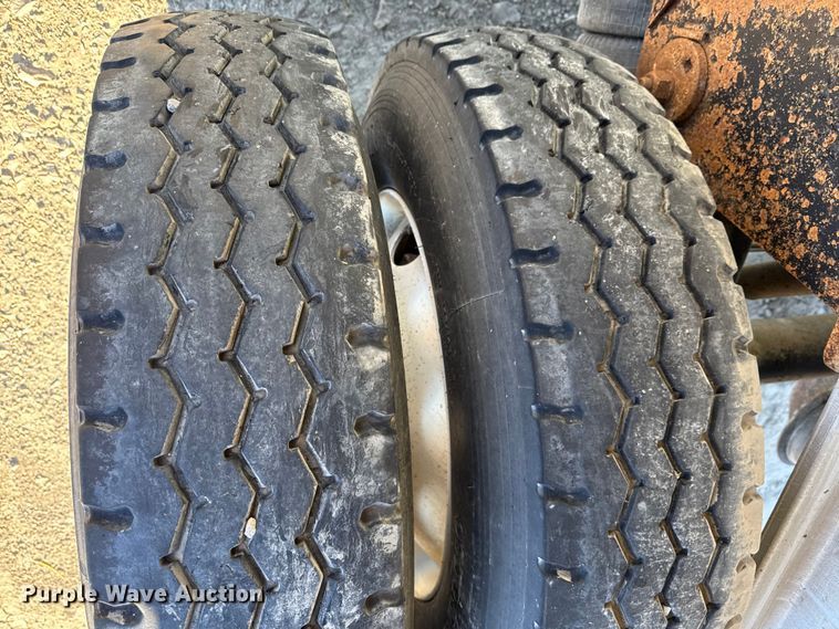 image for item EM2458 2009 East Manufacturing Corp. end dump trailer