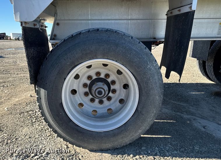 image for item EM2458 2009 East Manufacturing Corp. end dump trailer