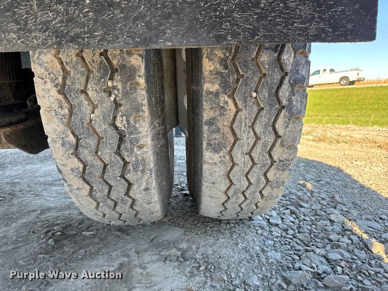 image for item EM2458 2009 East Manufacturing Corp. end dump trailer