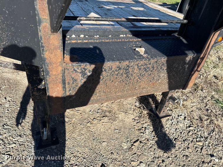 image for item EM2462 2009 Sure-Trac equipment trailer