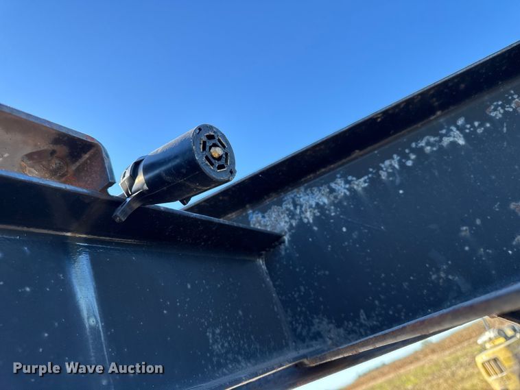 image for item EM2462 2009 Sure-Trac equipment trailer