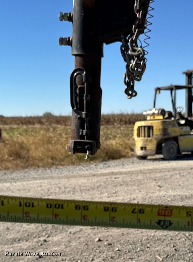 image for item EM2462 2009 Sure-Trac equipment trailer