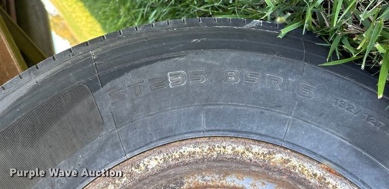 image for item EM2462 2009 Sure-Trac equipment trailer