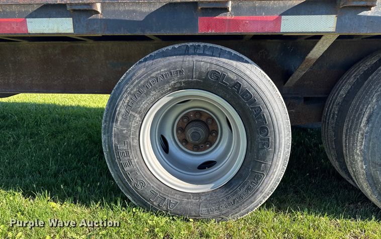 image for item EM2462 2009 Sure-Trac equipment trailer