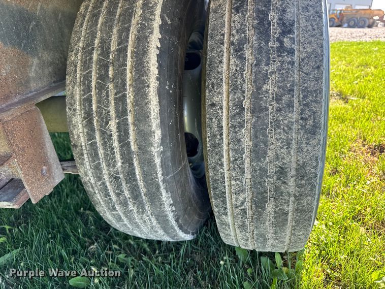 image for item EM2462 2009 Sure-Trac equipment trailer