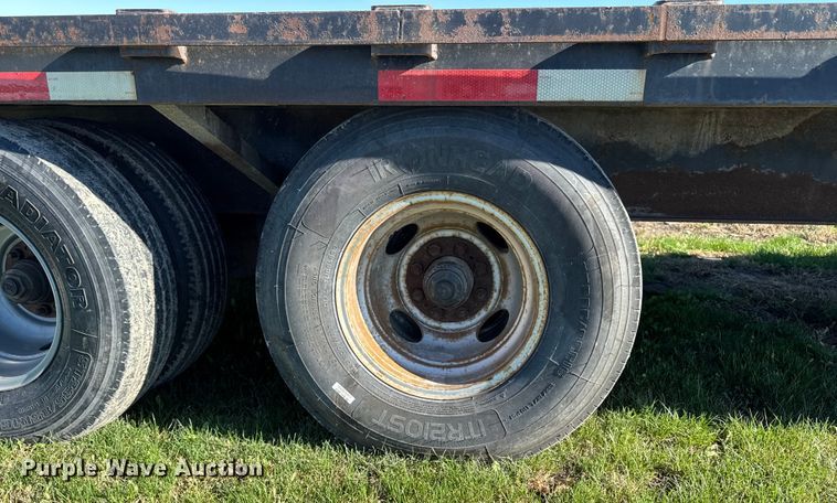 image for item EM2462 2009 Sure-Trac equipment trailer